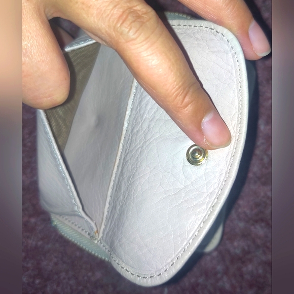 Chloe Compact Zippy Bifold Bow Wallet Beige - Picture 6 of 9